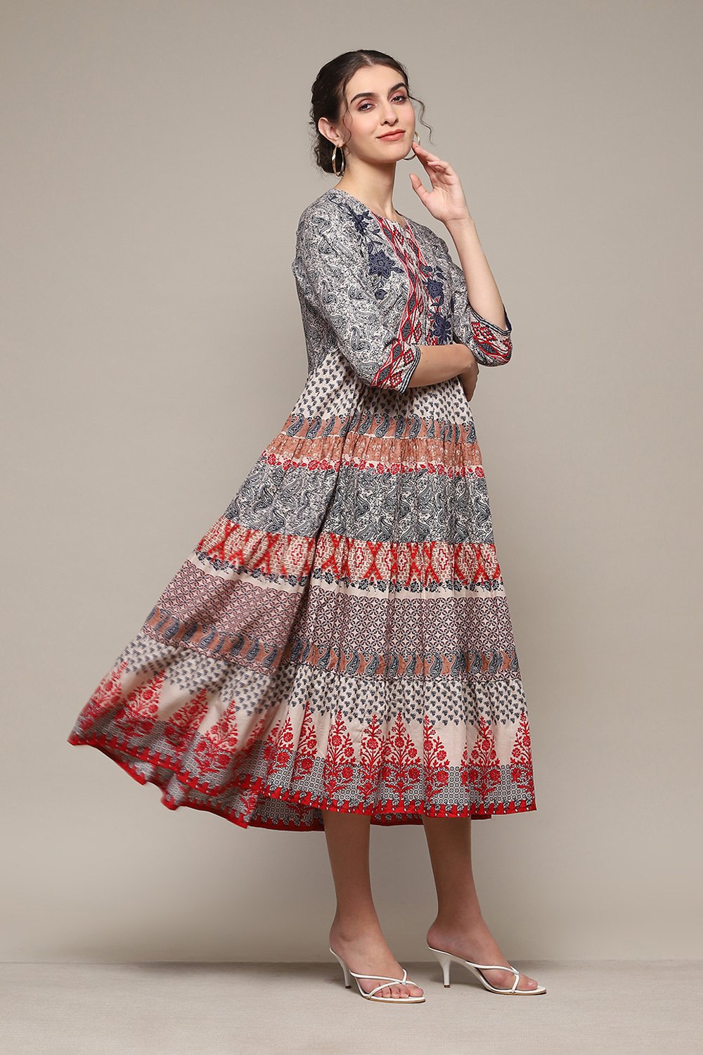 Grey Cotton Tiered Printed Dress image number 3