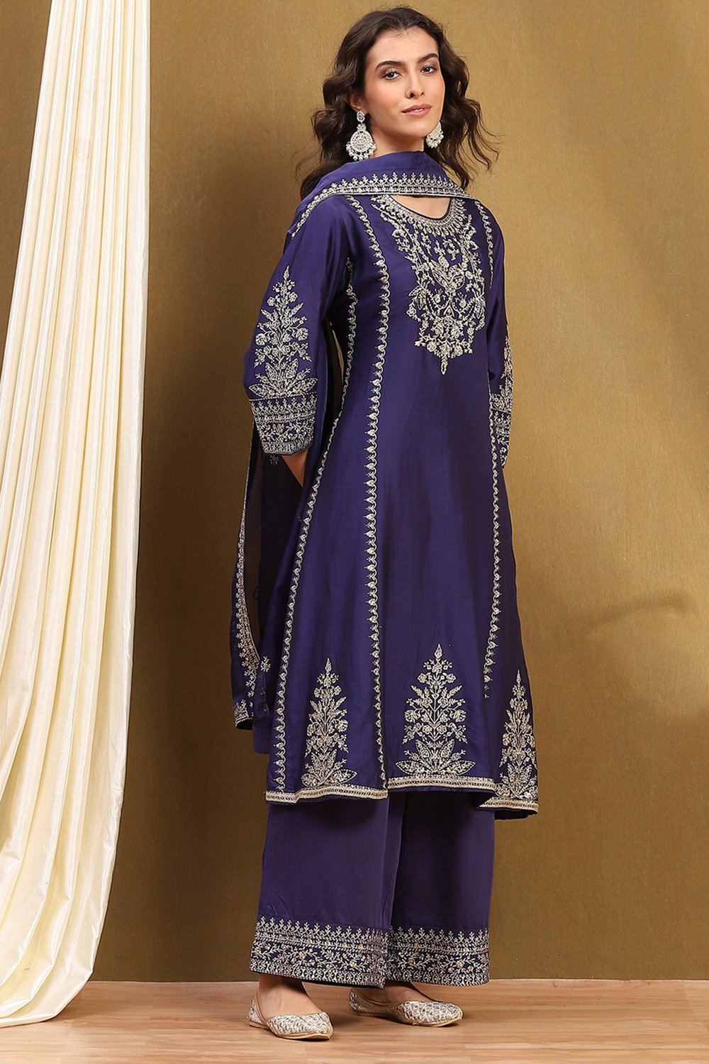 Purple Silk Chanderi Embroidered Kalidar Suit Set image number 5
