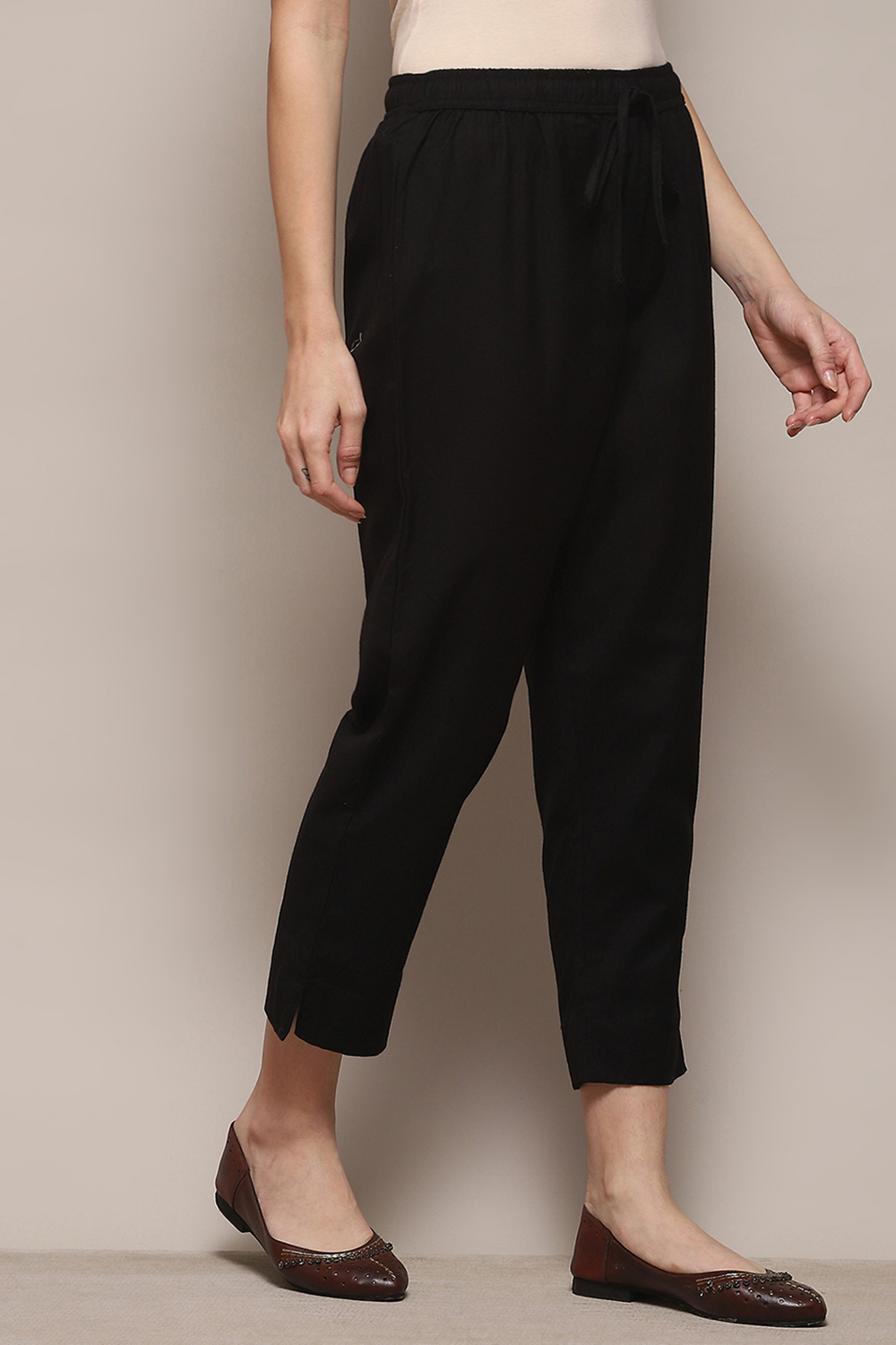 Rust Cotton Flax Slim Solid Pants image number 3