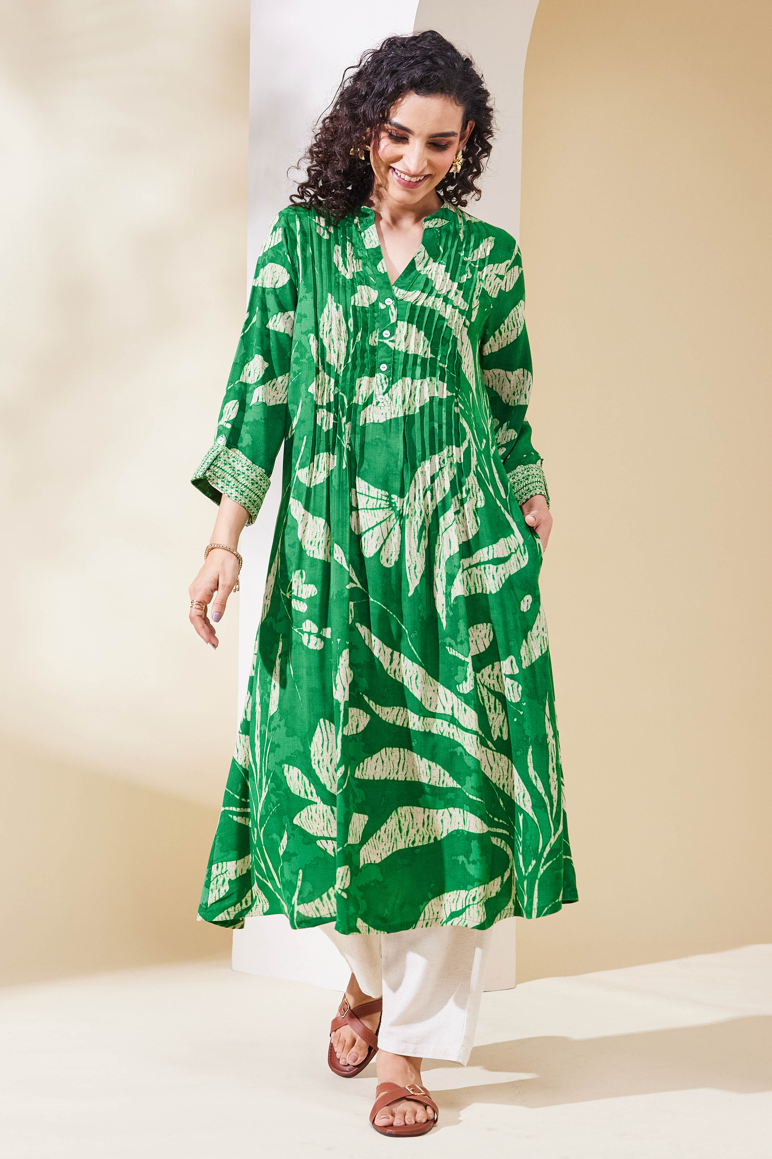 Green Viscose Rayon A Line Dress image number 5