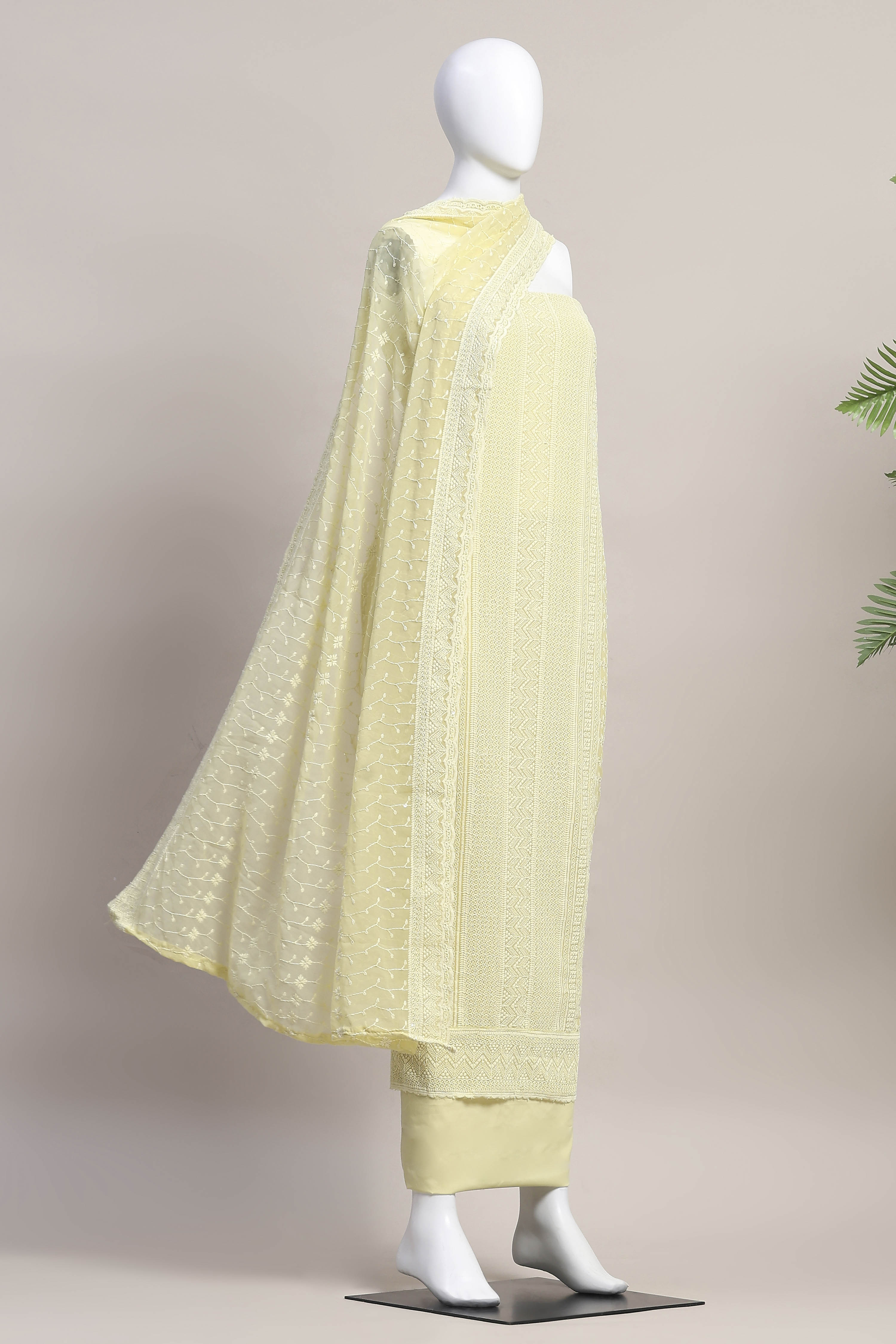 Pnk Georgette Unstitched Suit Set image number 4