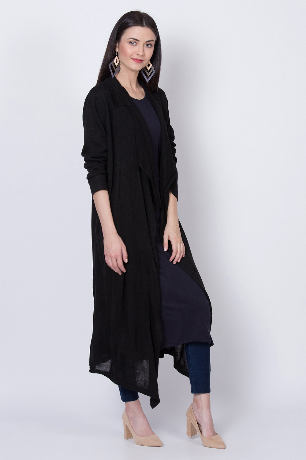 Black Woolen Front Open Solid Shrug image number 2