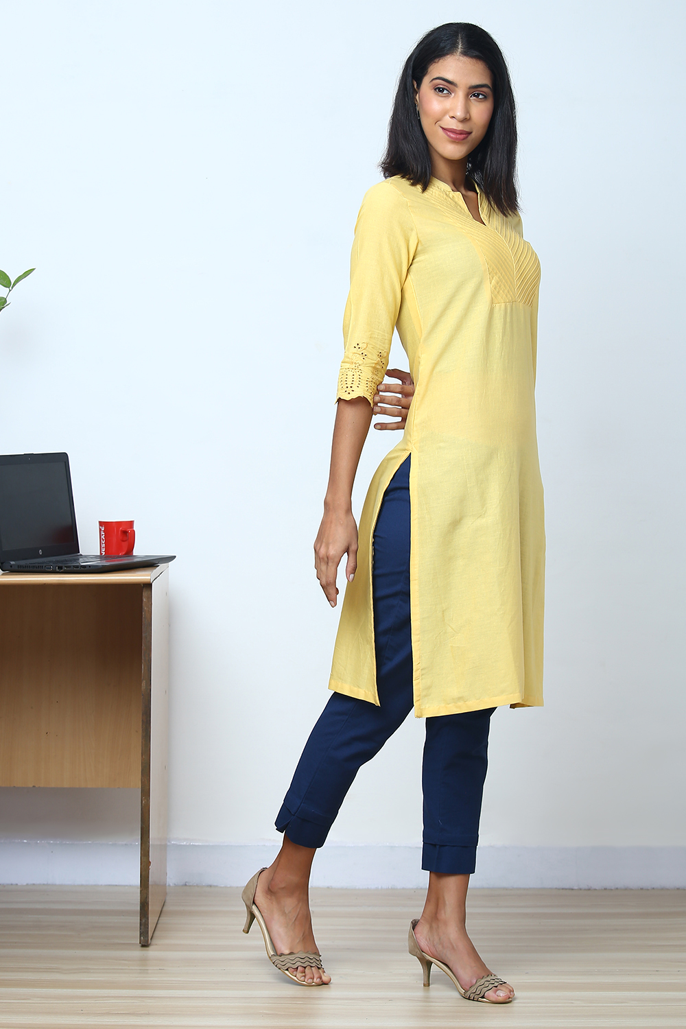 Yellow Cotton Flax Straight Kurta image number 4