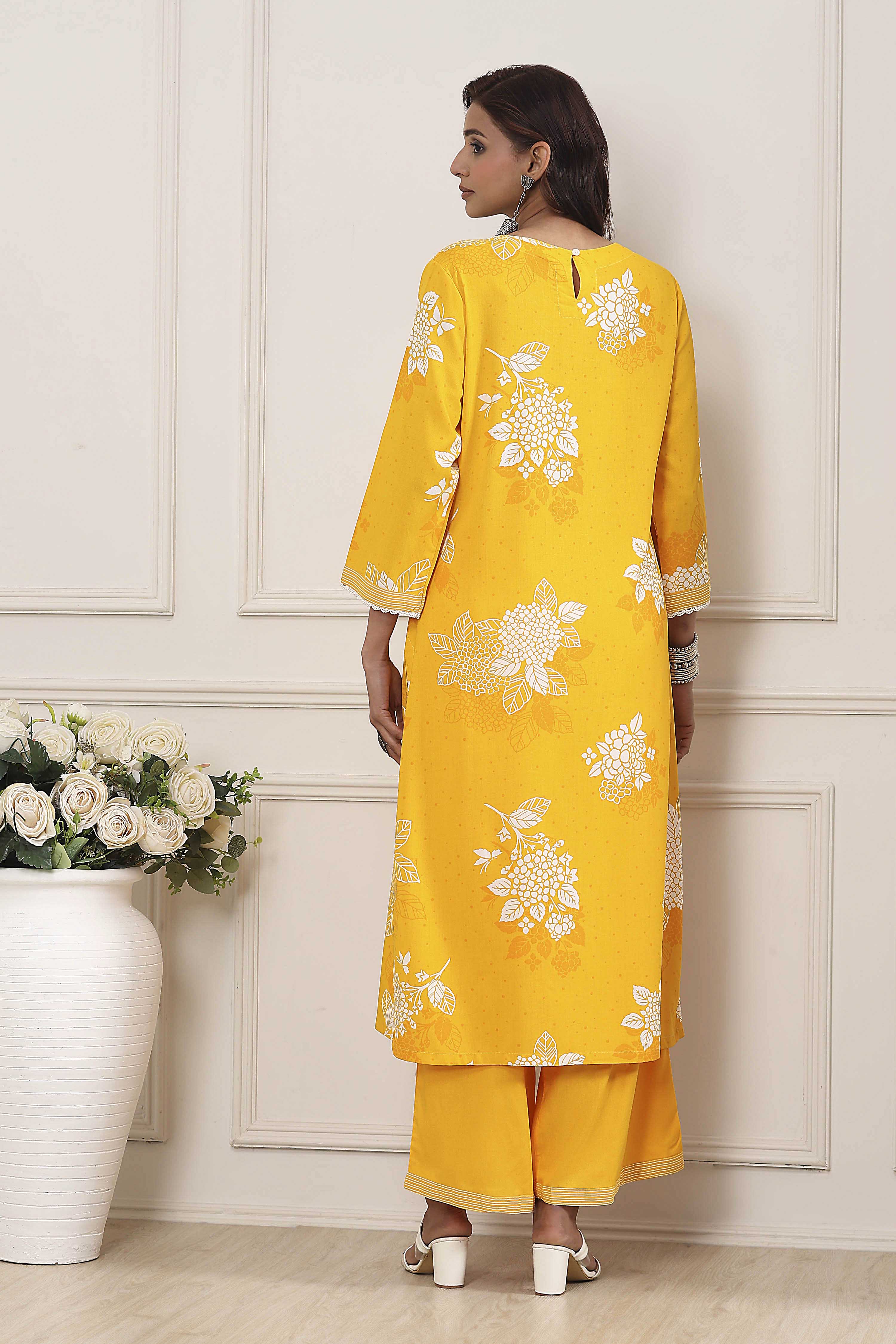 Coral Floral Printed Straight Suit Set image number 4