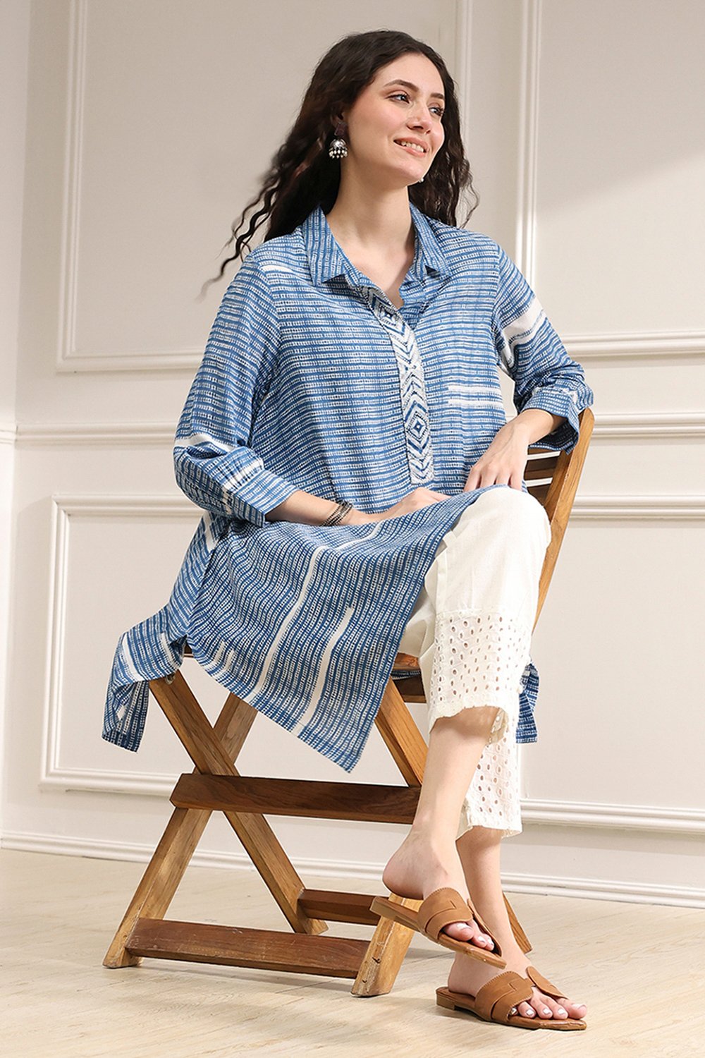 Blue Printed Asymmetric Short Kurta image number 0