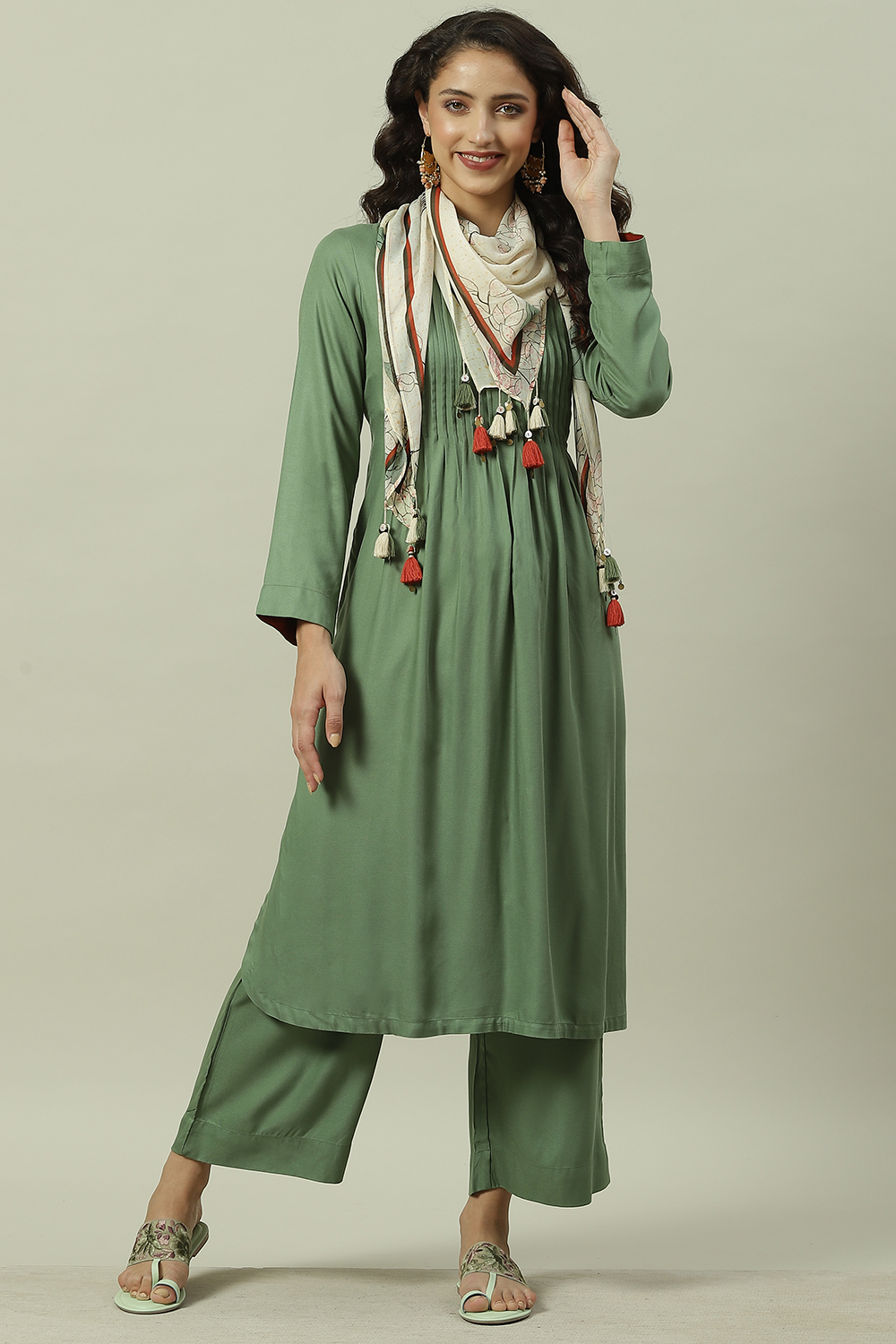 Green LIVA Straight Solid Kurta Set image number 0