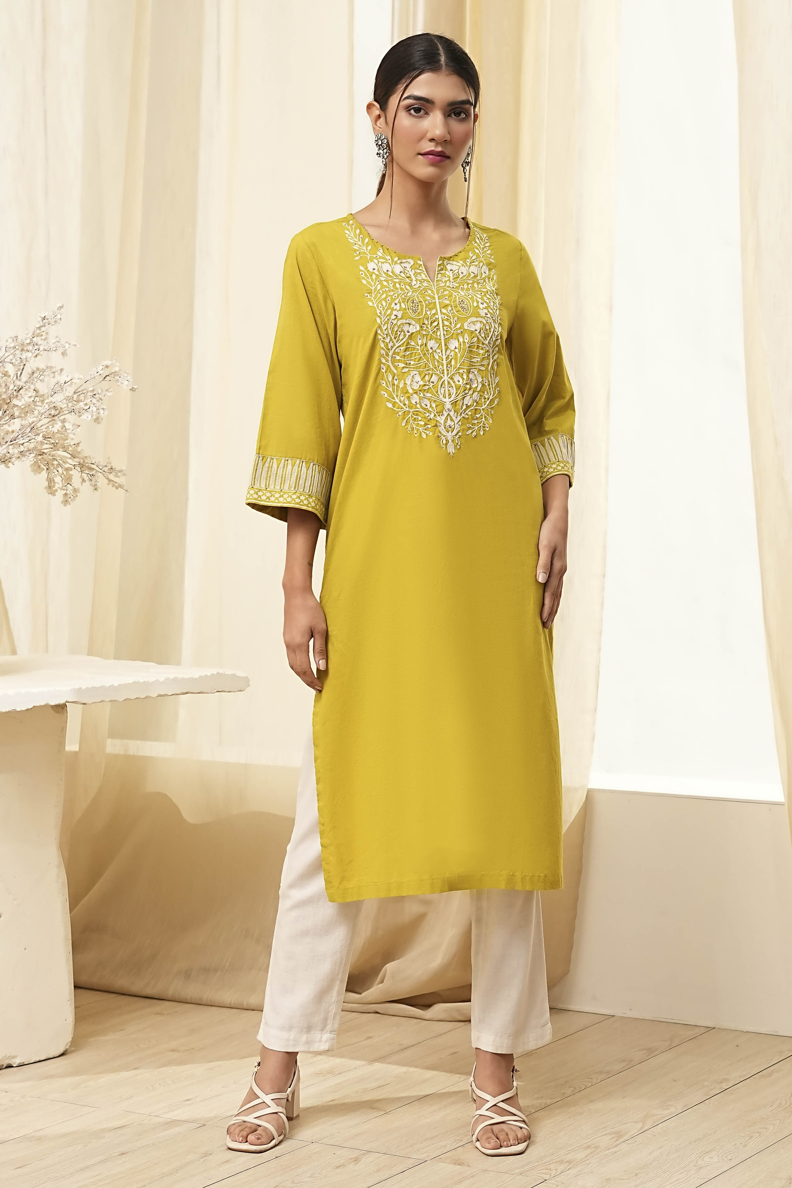 Black Pure Cotton Embroidered Straight Kurta image number 5