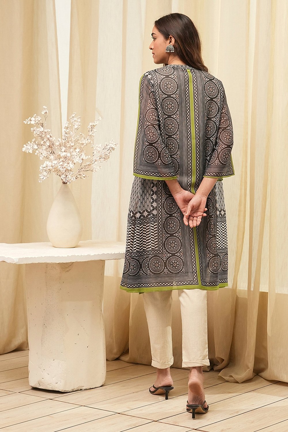 Black Printed Straight Kurta image number 3