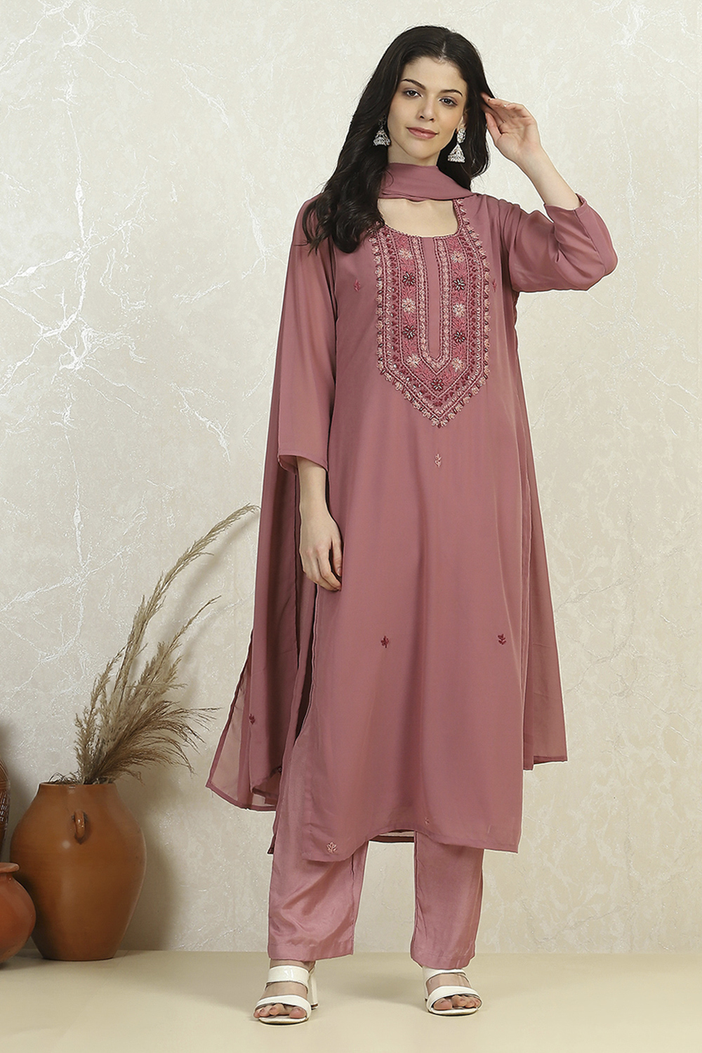 Pink Georgette Hand Embroidered Unstitched Suit Set image number 7