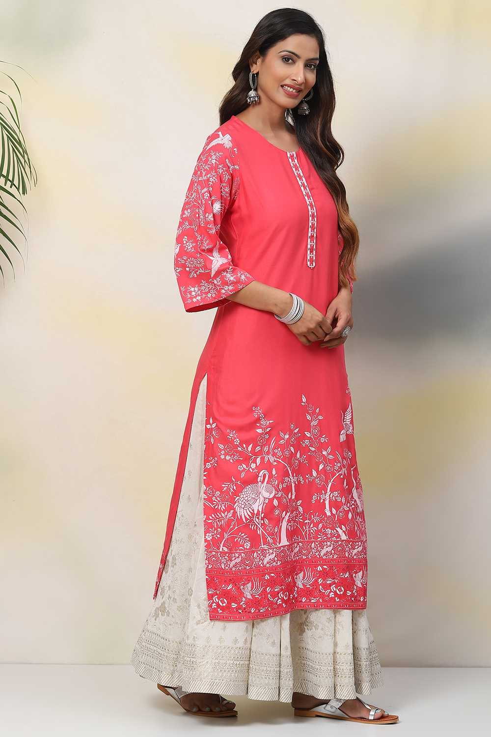 Red Straight Viscose Kurta image number 3