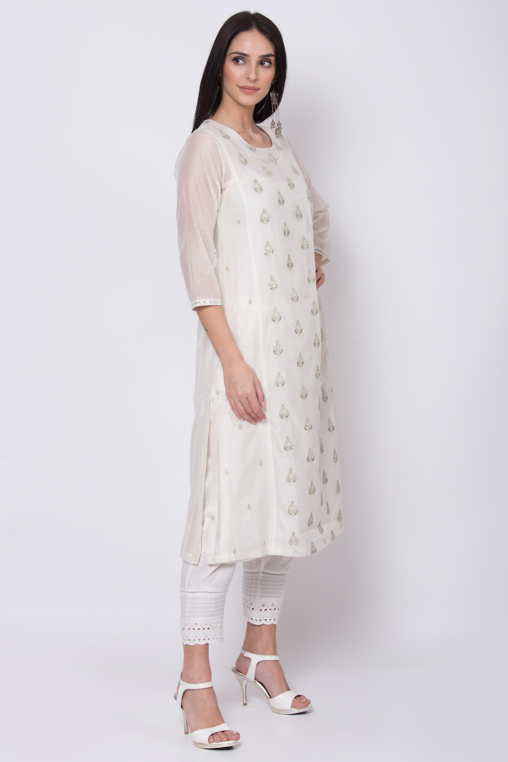 Off White Poly Cotton A-Line Embroidered Kurta image number 3