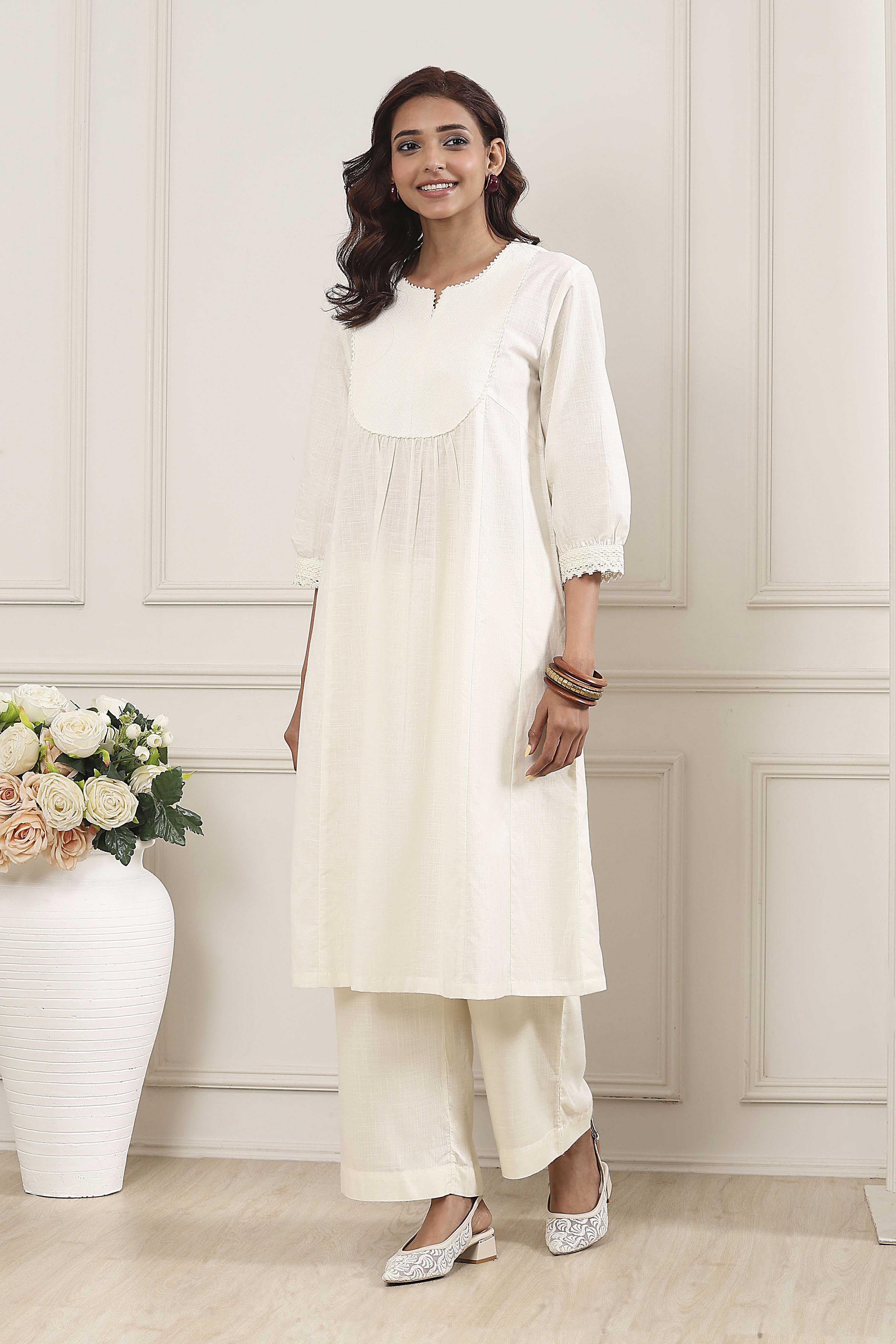 Off-White Cotton Solid A-Line Kurta image number 0