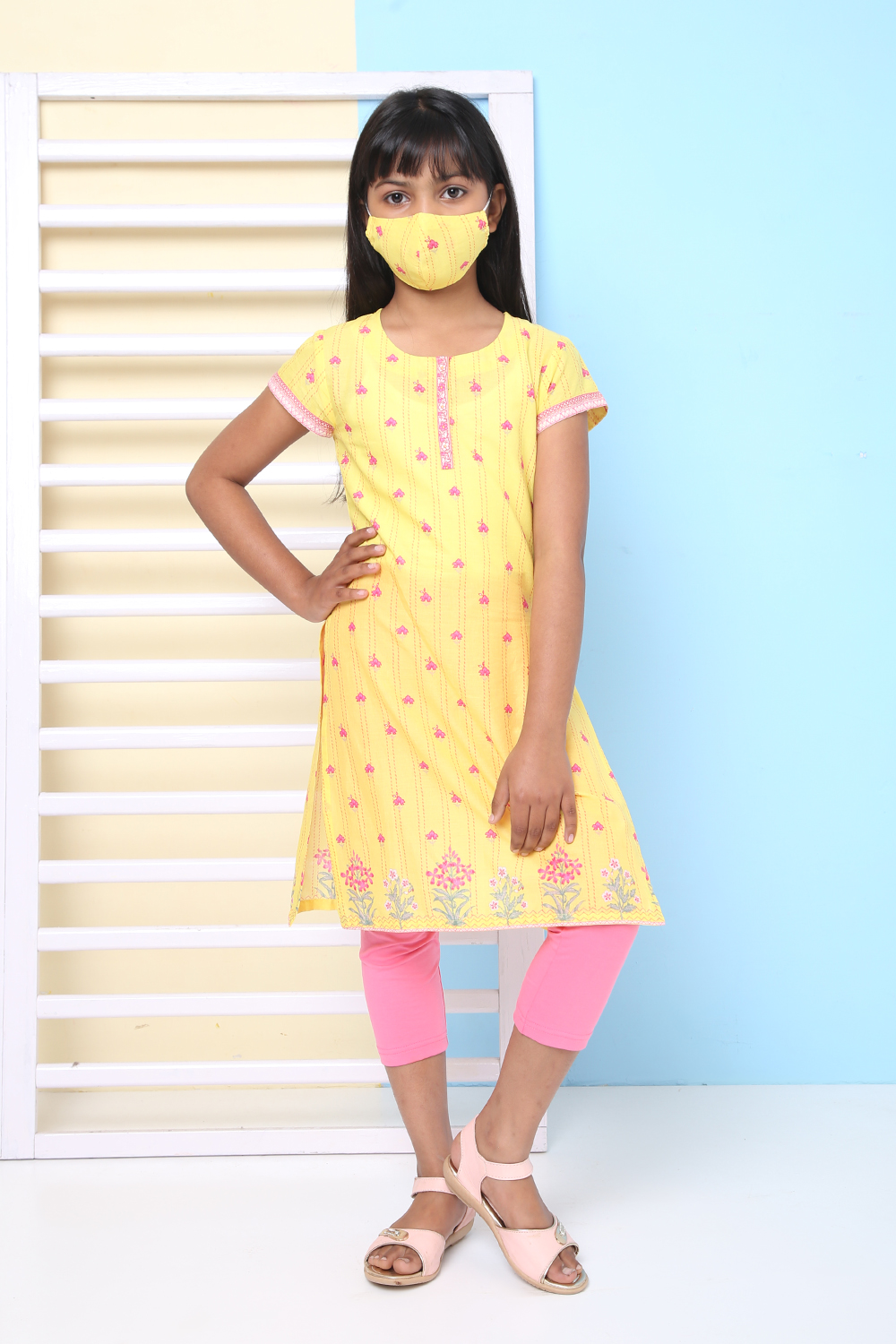 Yellow Cotton Straight Printed Kurta image number 5