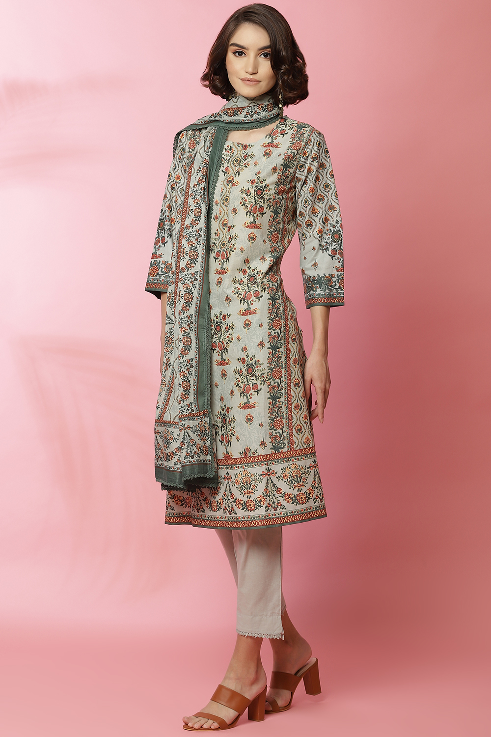 Sage Green Cotton Straight Kurta Slim Pant Suit Set image number 4