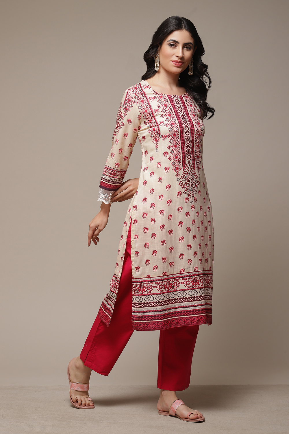 Pink LIVA Straight Printed Kurta image number 4