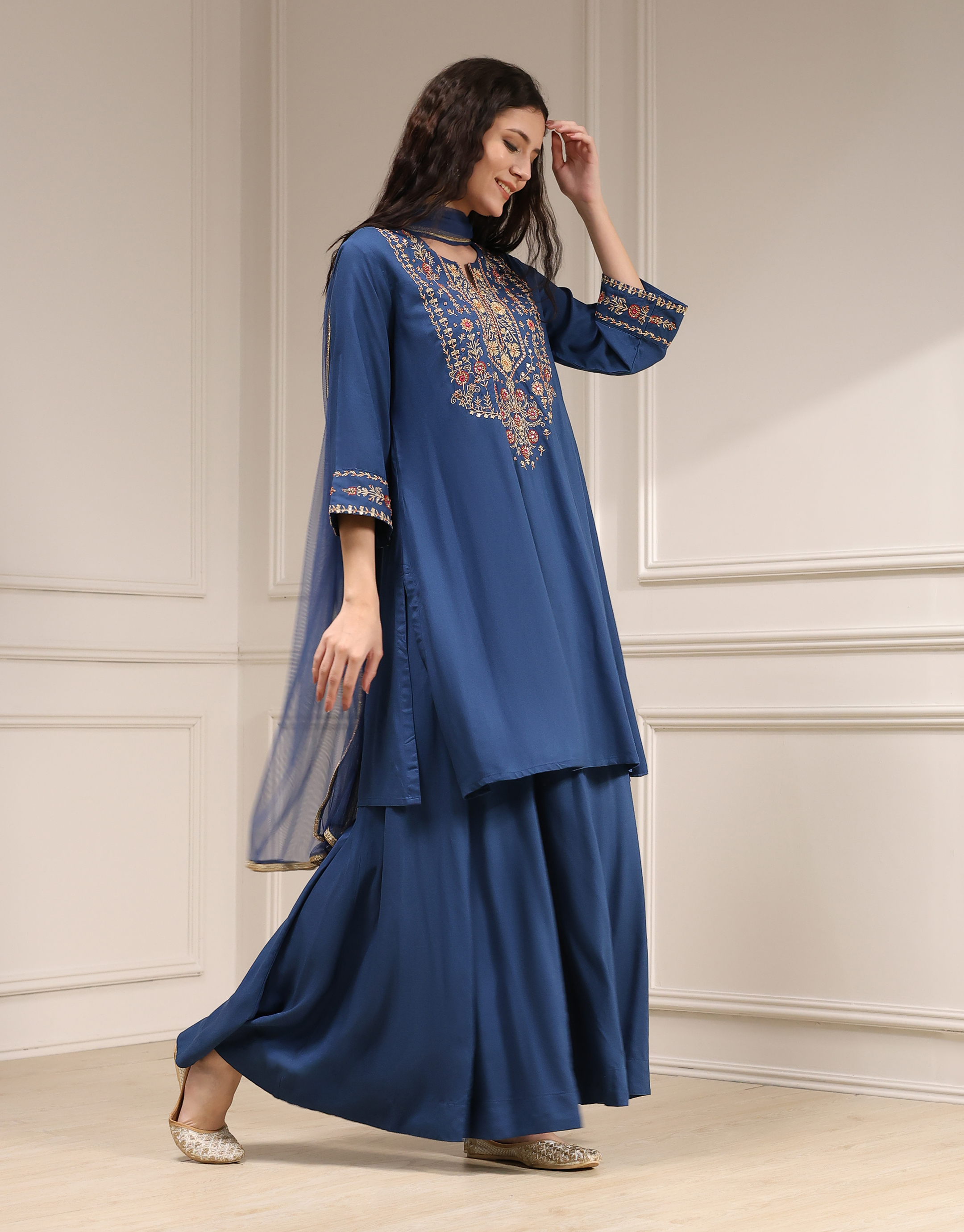 Navy Blue Embroidered Straight Suit Set image number 2