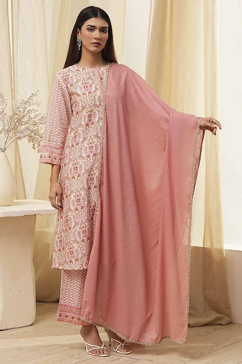 Red Cotton Solid Dupatta image number 2