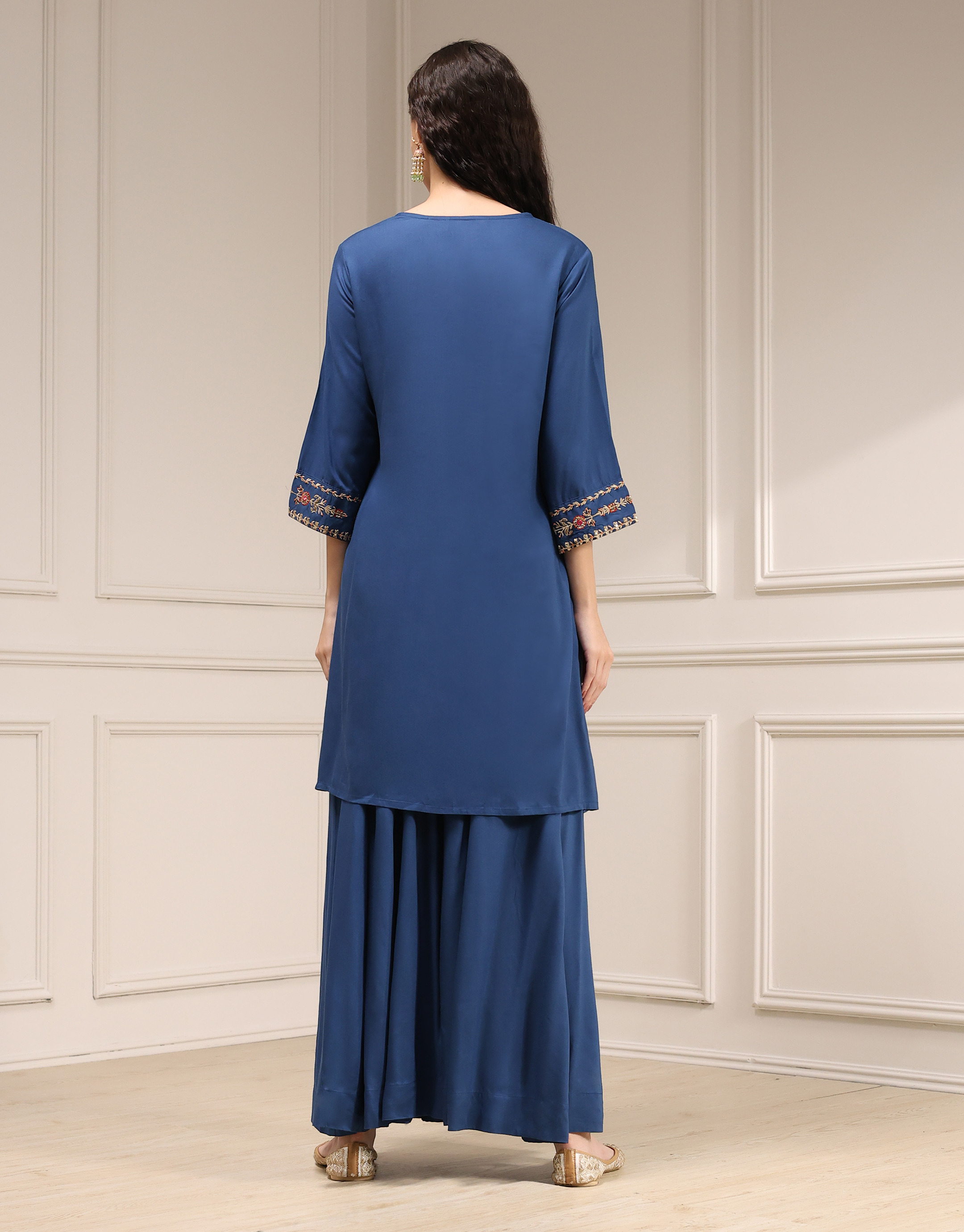 Navy Blue Embroidered Straight Suit Set image number 3