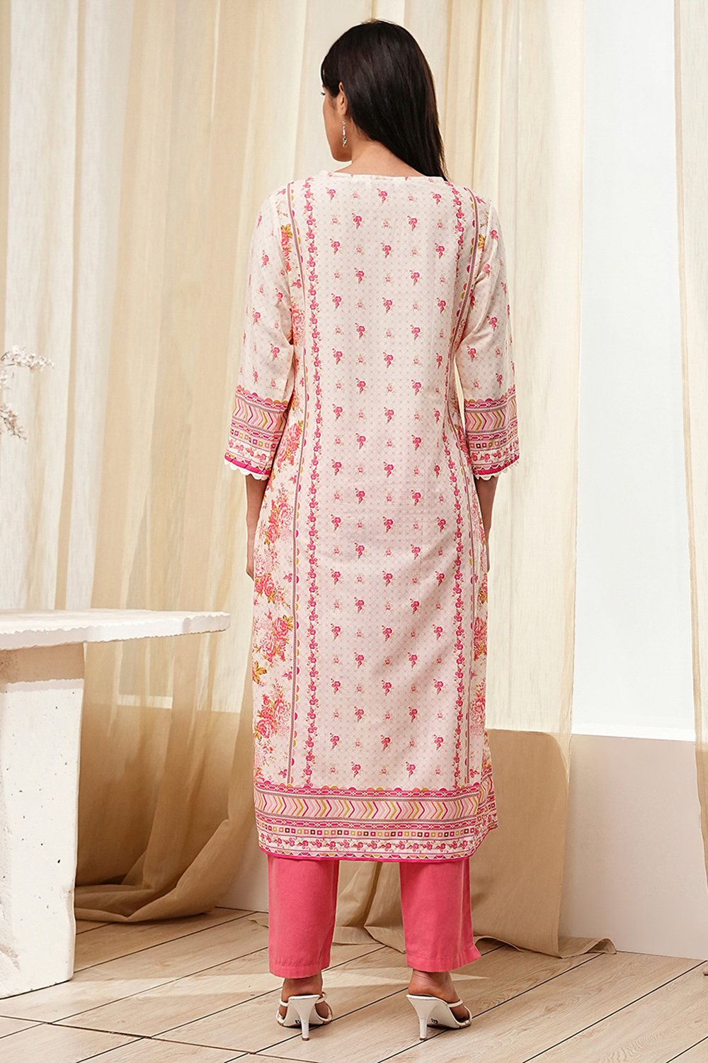 Pink Cotton Printed Straight Kurta image number 3