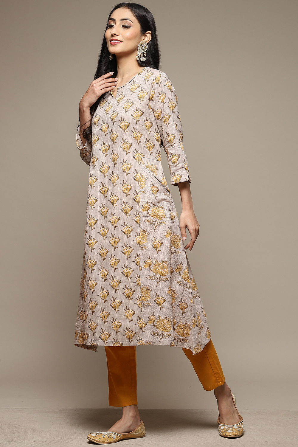 Yellow Carbon Cotton Straight Printed Kurta image number 3