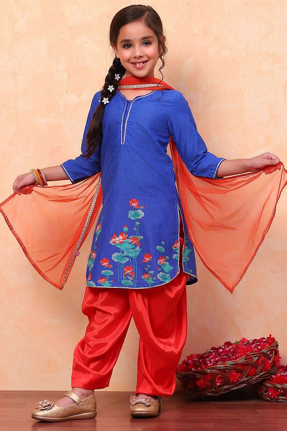 Blue and Red Cotton Printed Straight Suit Set image number 0