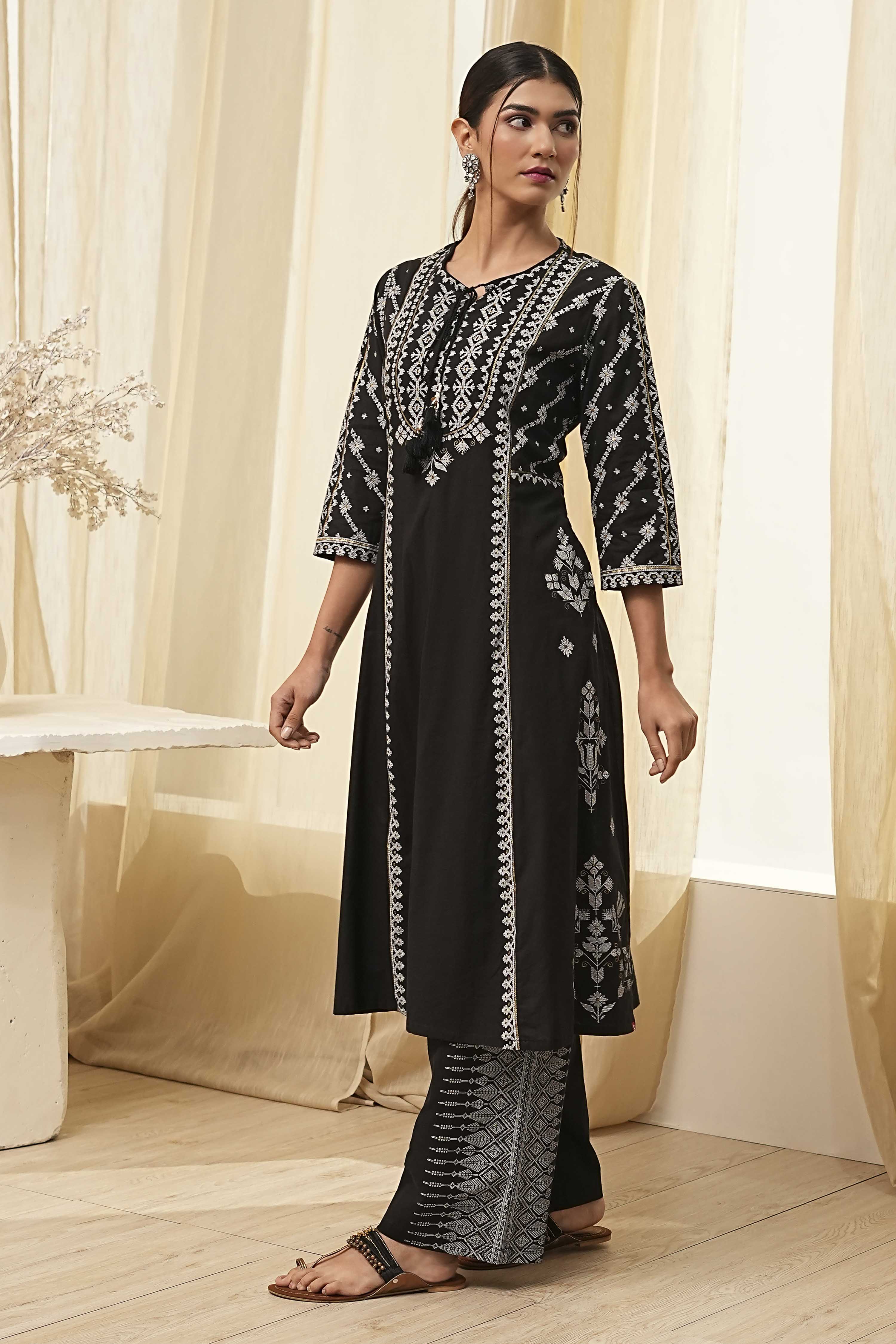 Off-White Pure Cotton Printed A-line Kurta Set image number 3