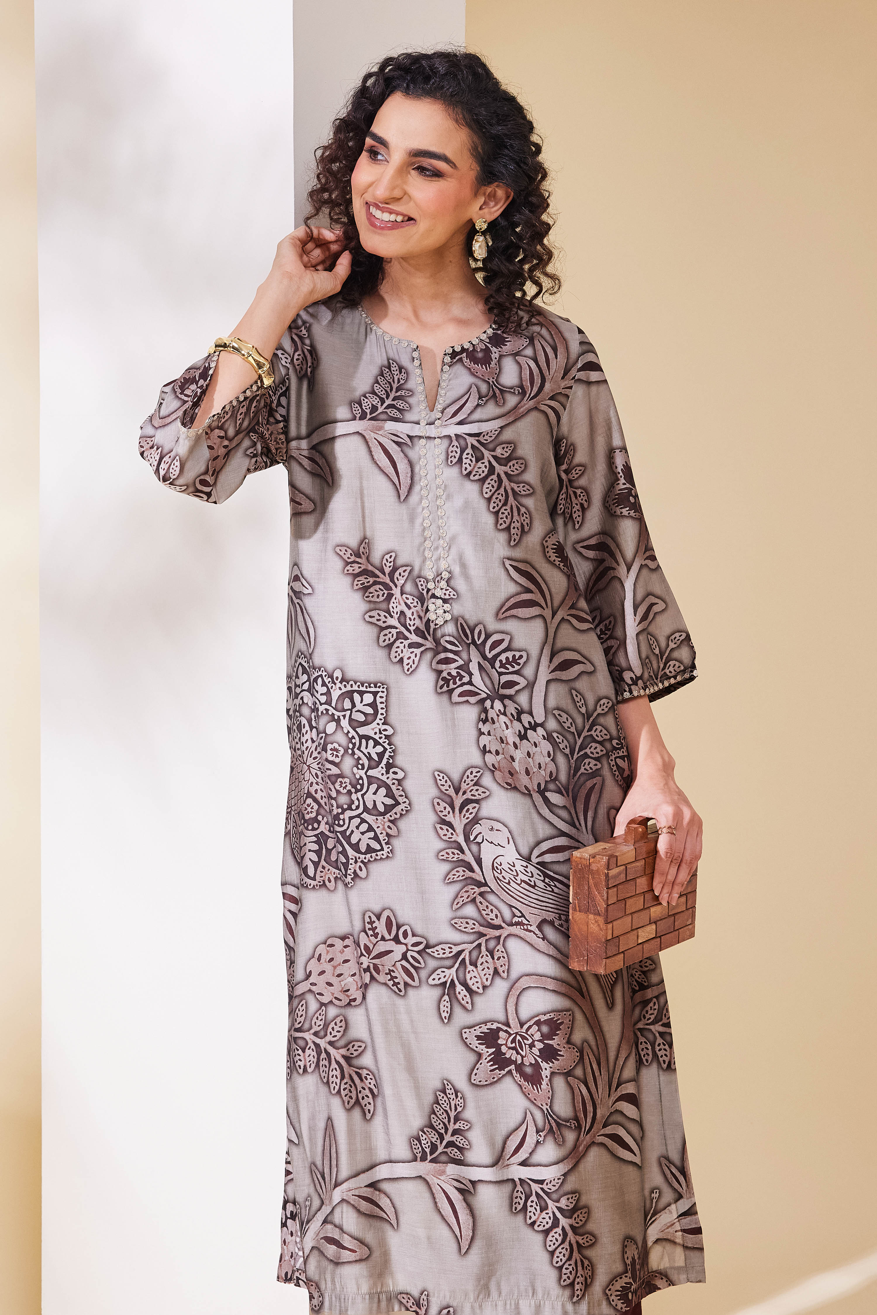 Brown Viscose Blend Straight Kurta Pants Set image number 7