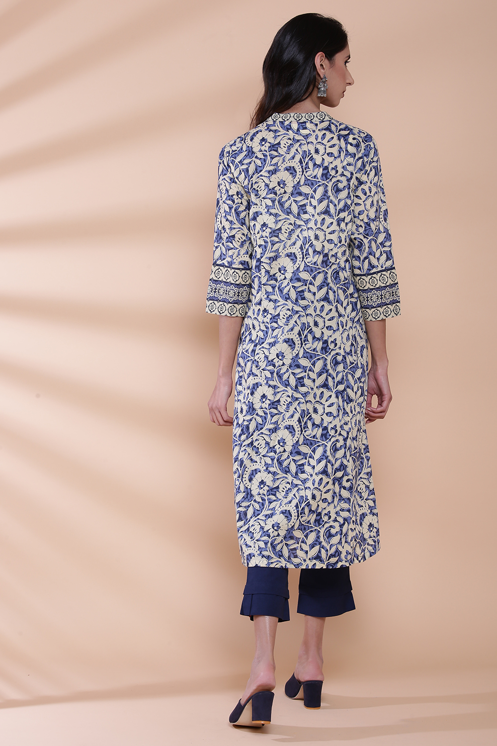 Indigo Cotton A-Line Printed Kurta image number 5