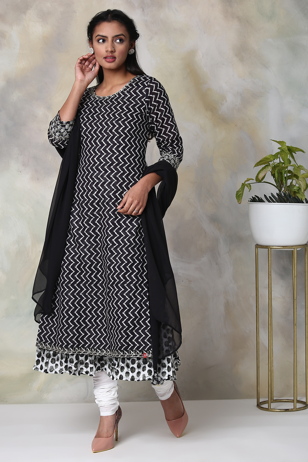 Black Cotton Double Layered Kurta Churidar Suit Set image number 7