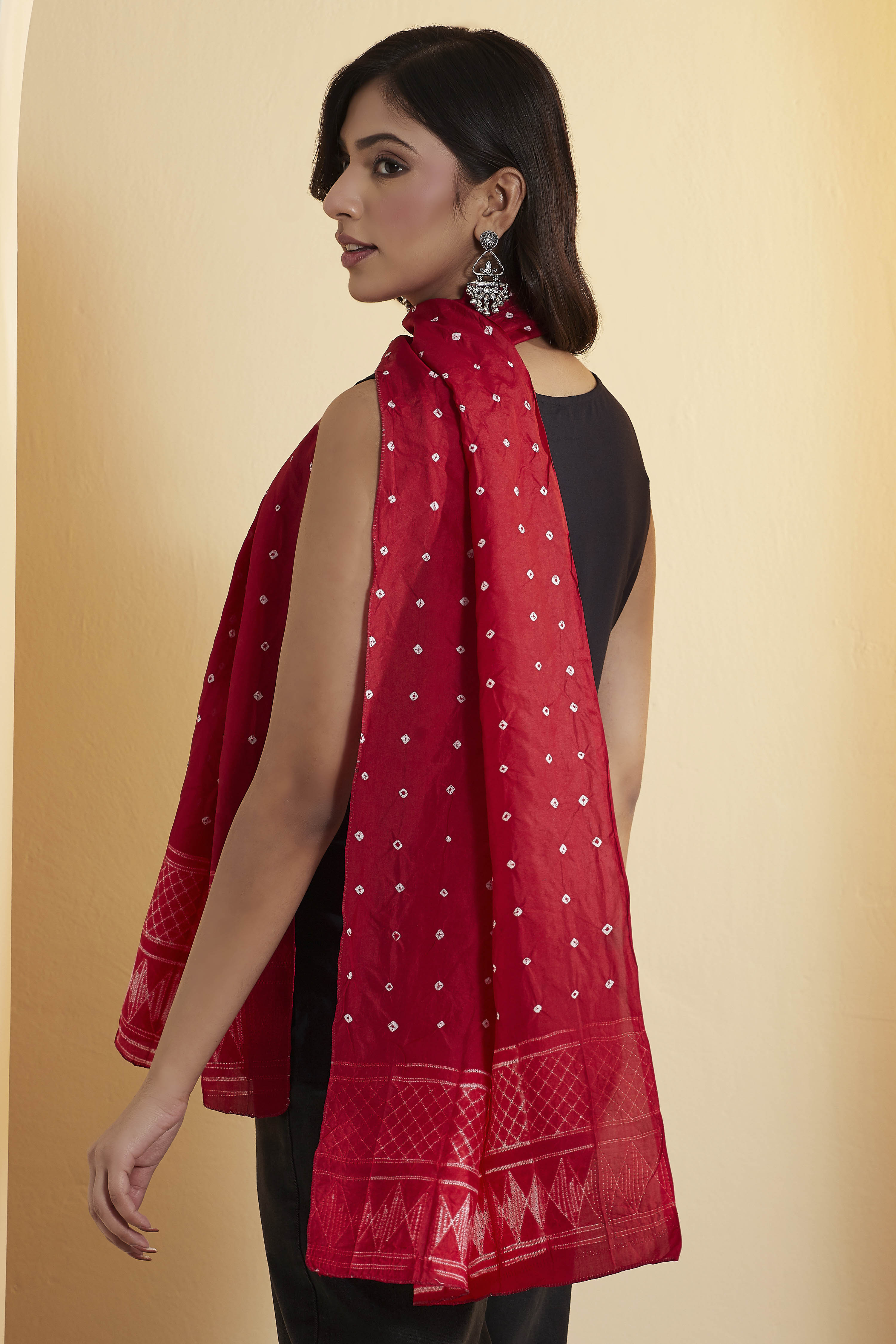 Red Mulberry Silk Bandhani Printed Stole image number 3