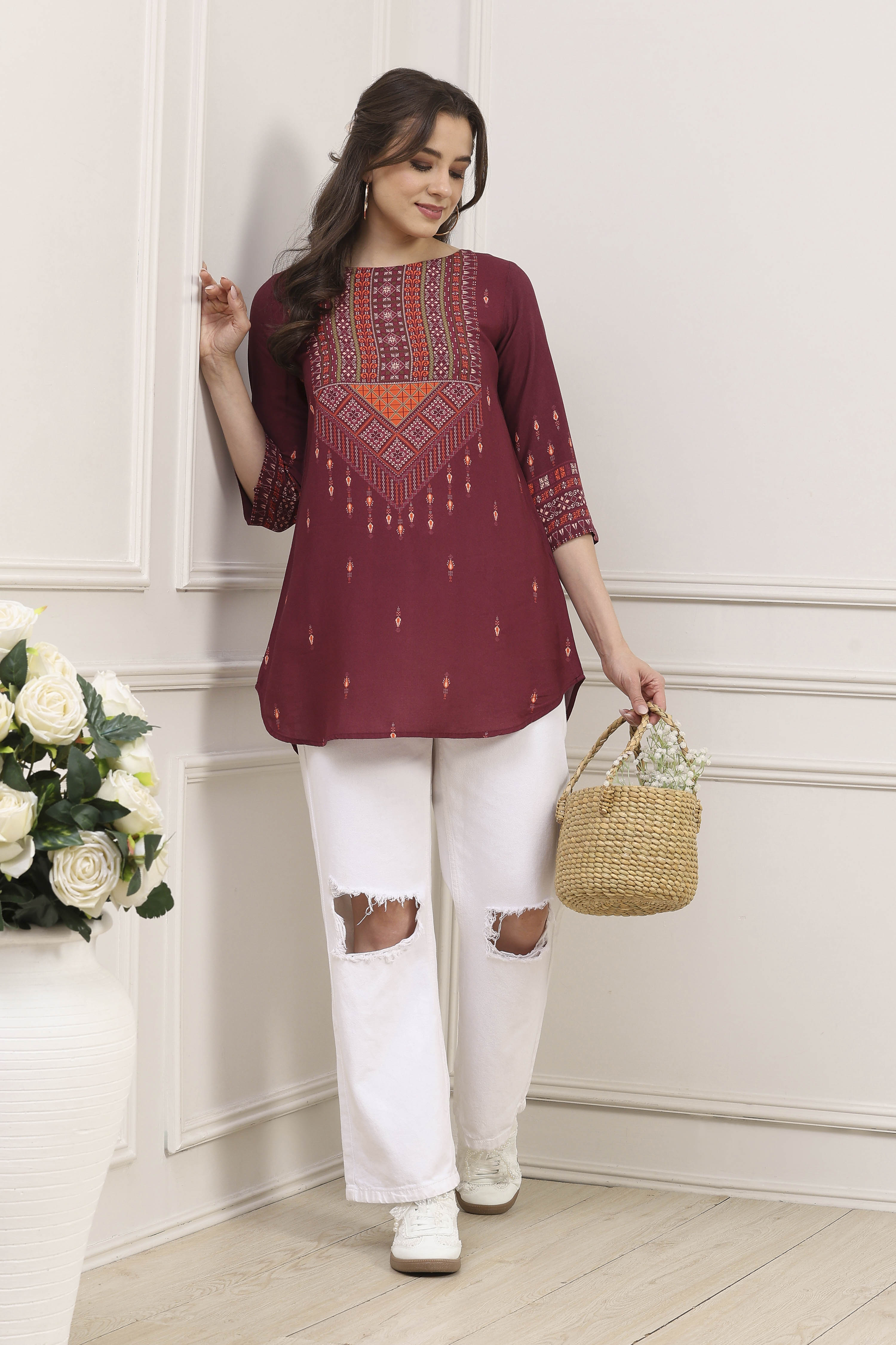 Black Rayon Printed Straight Kurti image number 5