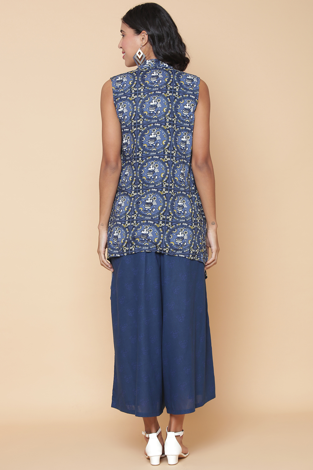 Blue Viscose Printed Short Top image number 7