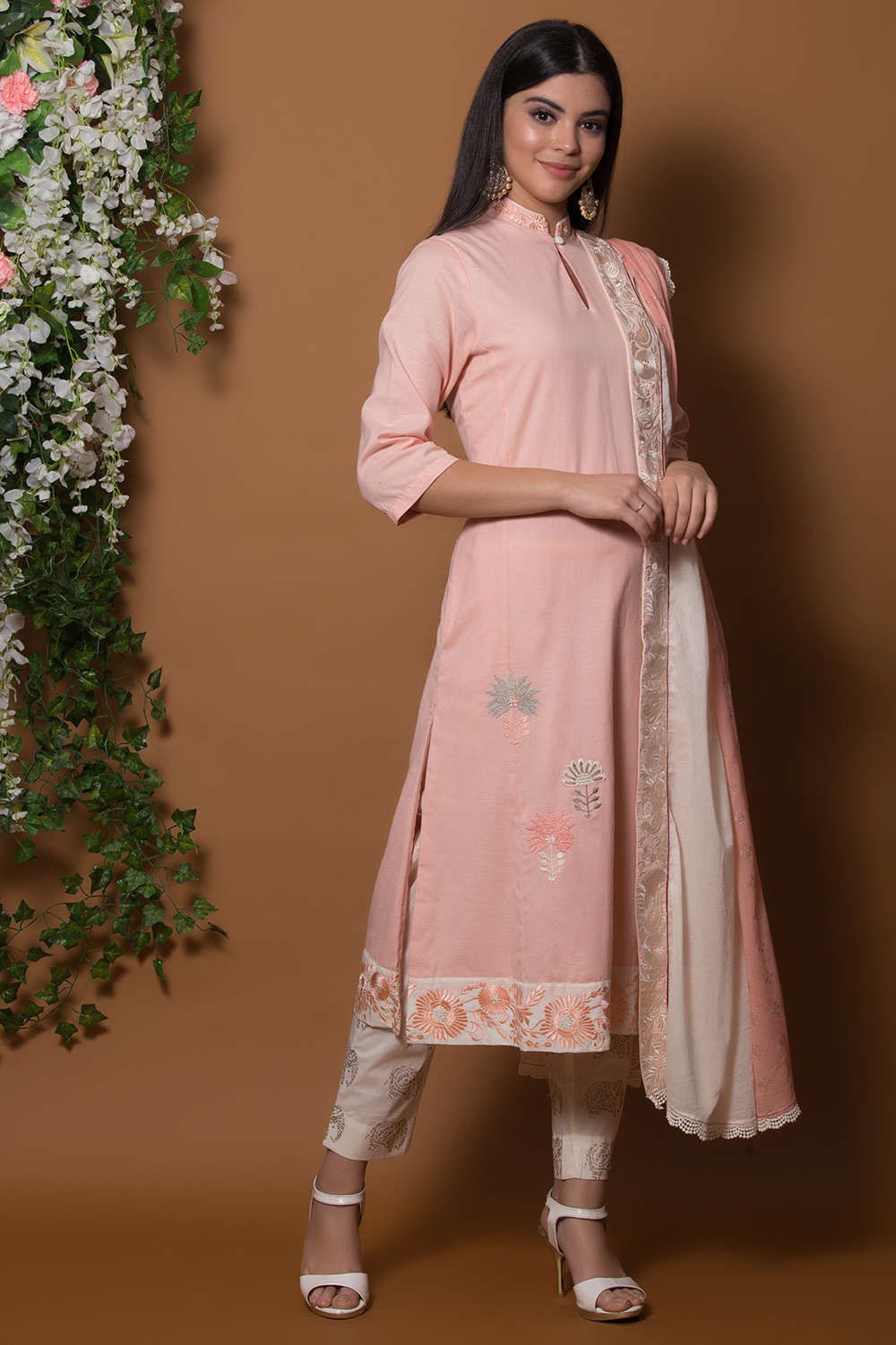 Blush Pink Straight Suit Set By Anju Modi image number 3
