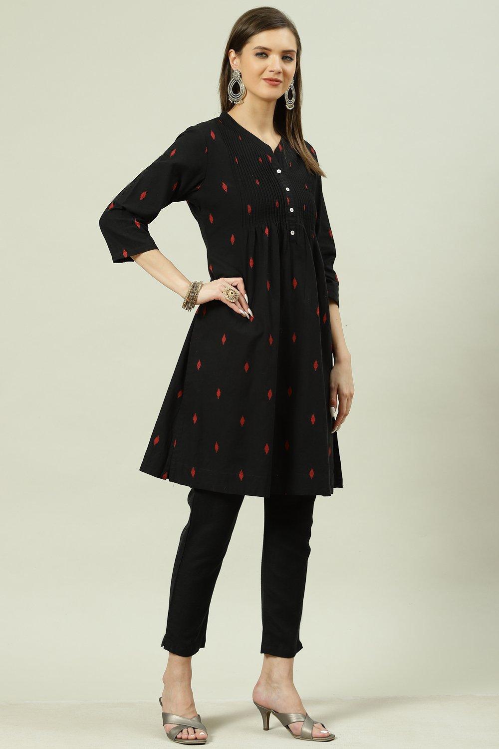 Black Printed Cotton Straight Kurta Slim Pant Suit Set image number 5