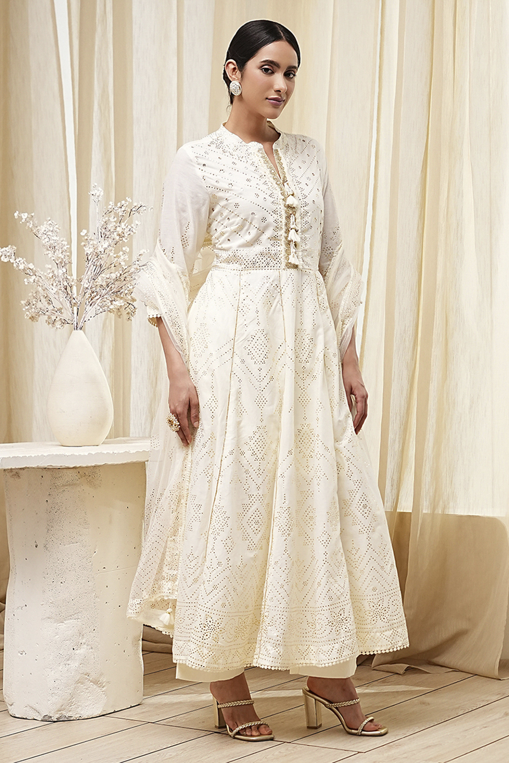 Off-White Cotton Embellished Anarkali Suit Set image number 5
