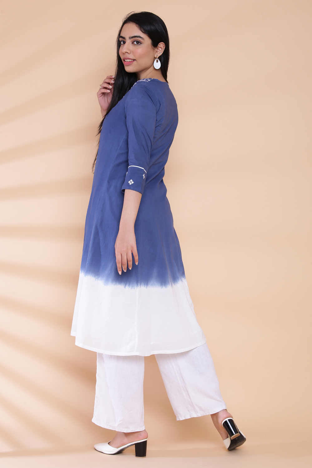 Indigo And White Cotton A-Line Kurta image number 5