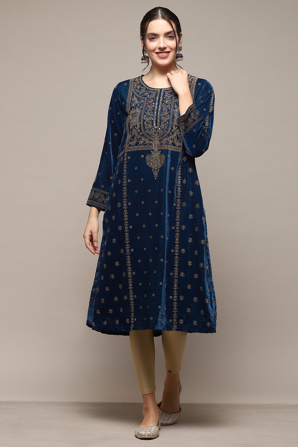 Teal Poly Velvet Straight Printed Kurta image number 5