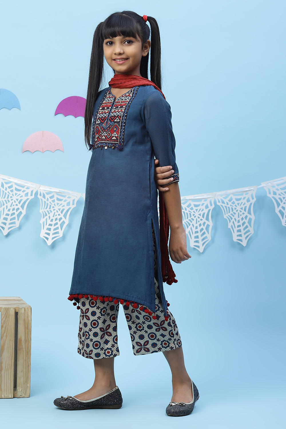 Blue Art Silk Girls Straight Straight Kurta Palazzo Suit Set image number 2