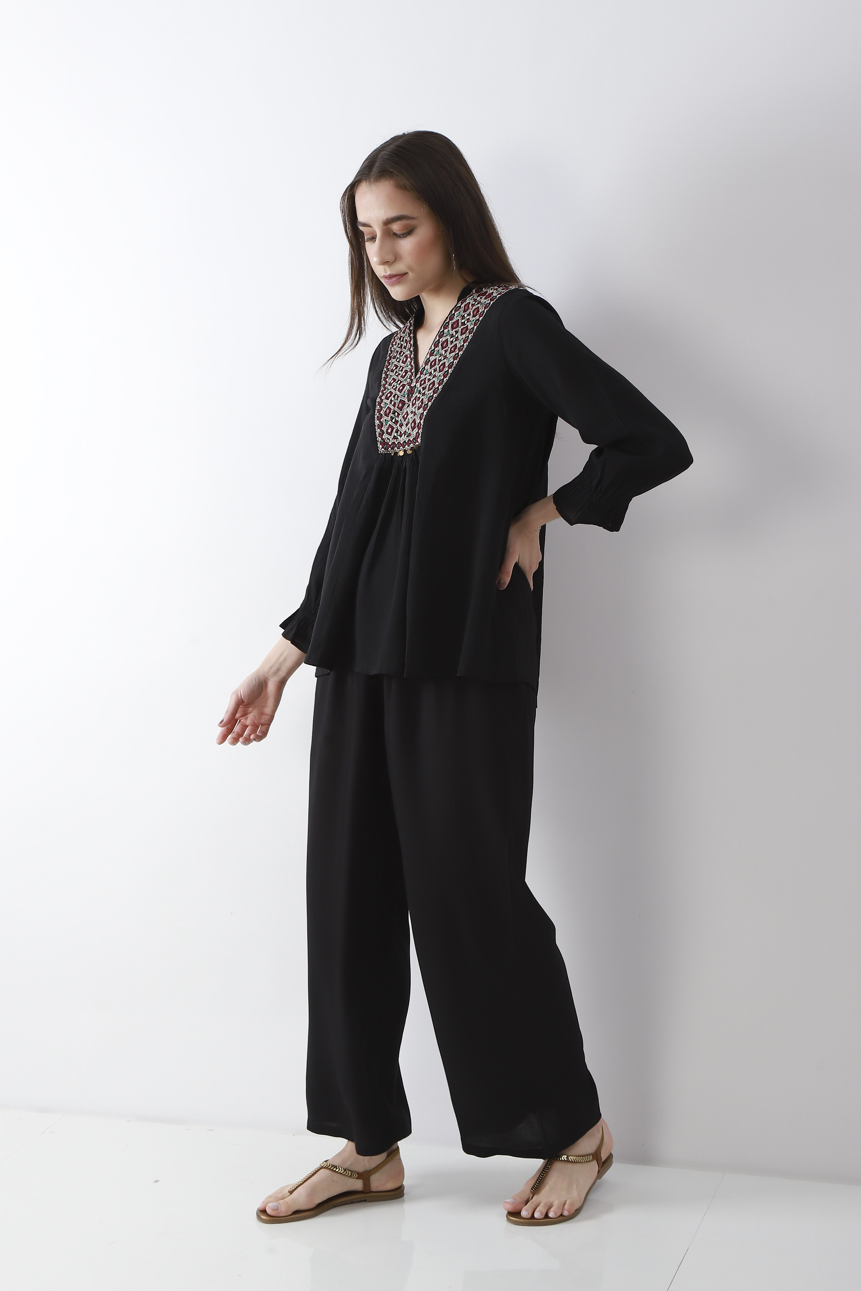 Green Solid Straight Palazzos image number 0