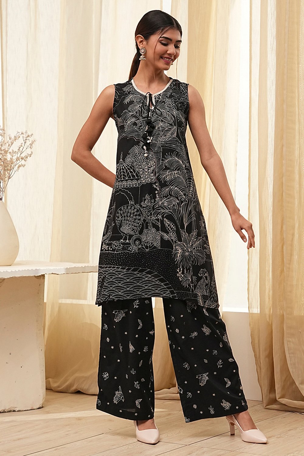 Black Printed Asymmetric Kurta Set image number 6
