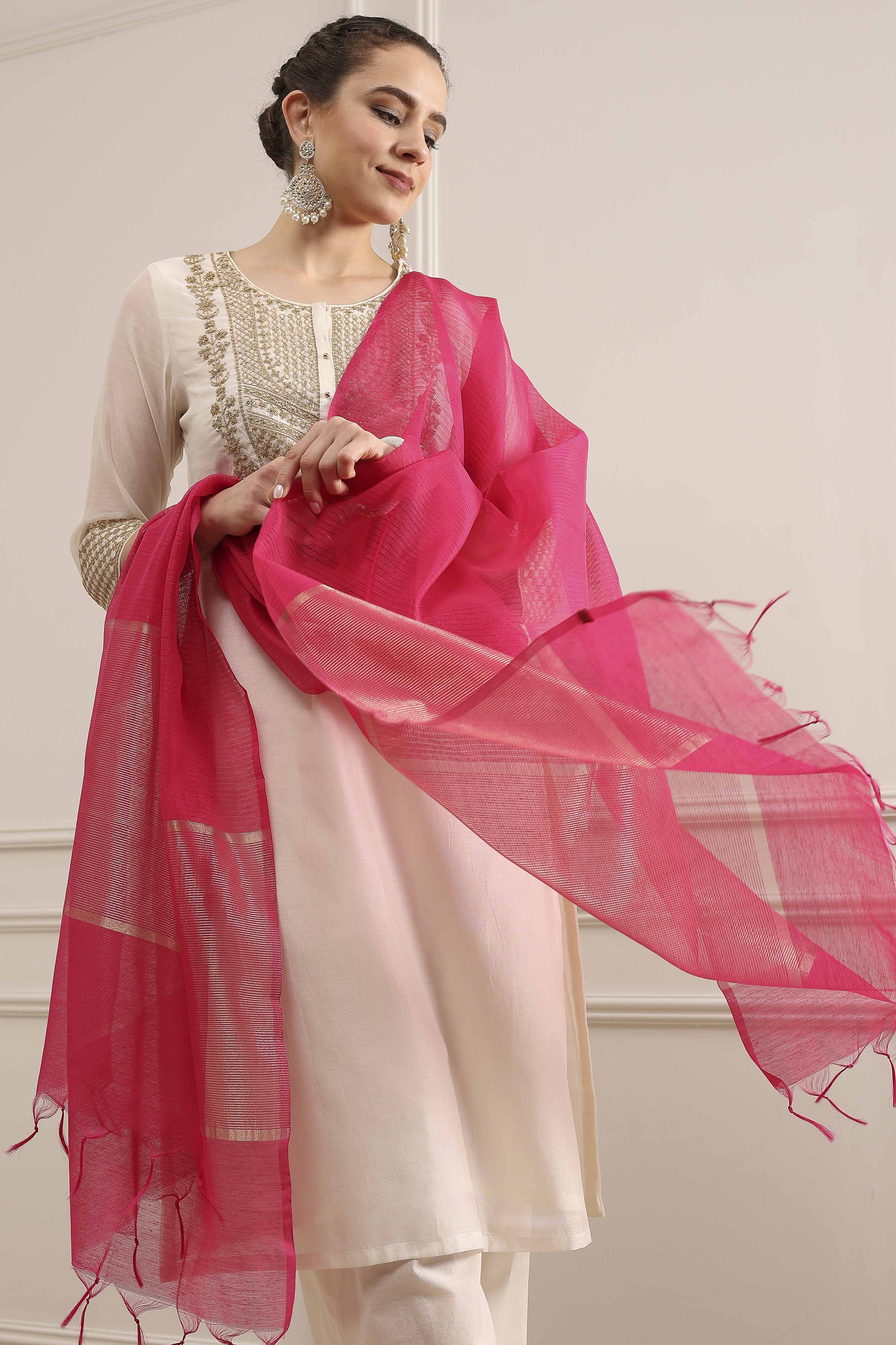 Fuchsia Polyester Yarndyed Dupatta image number 2