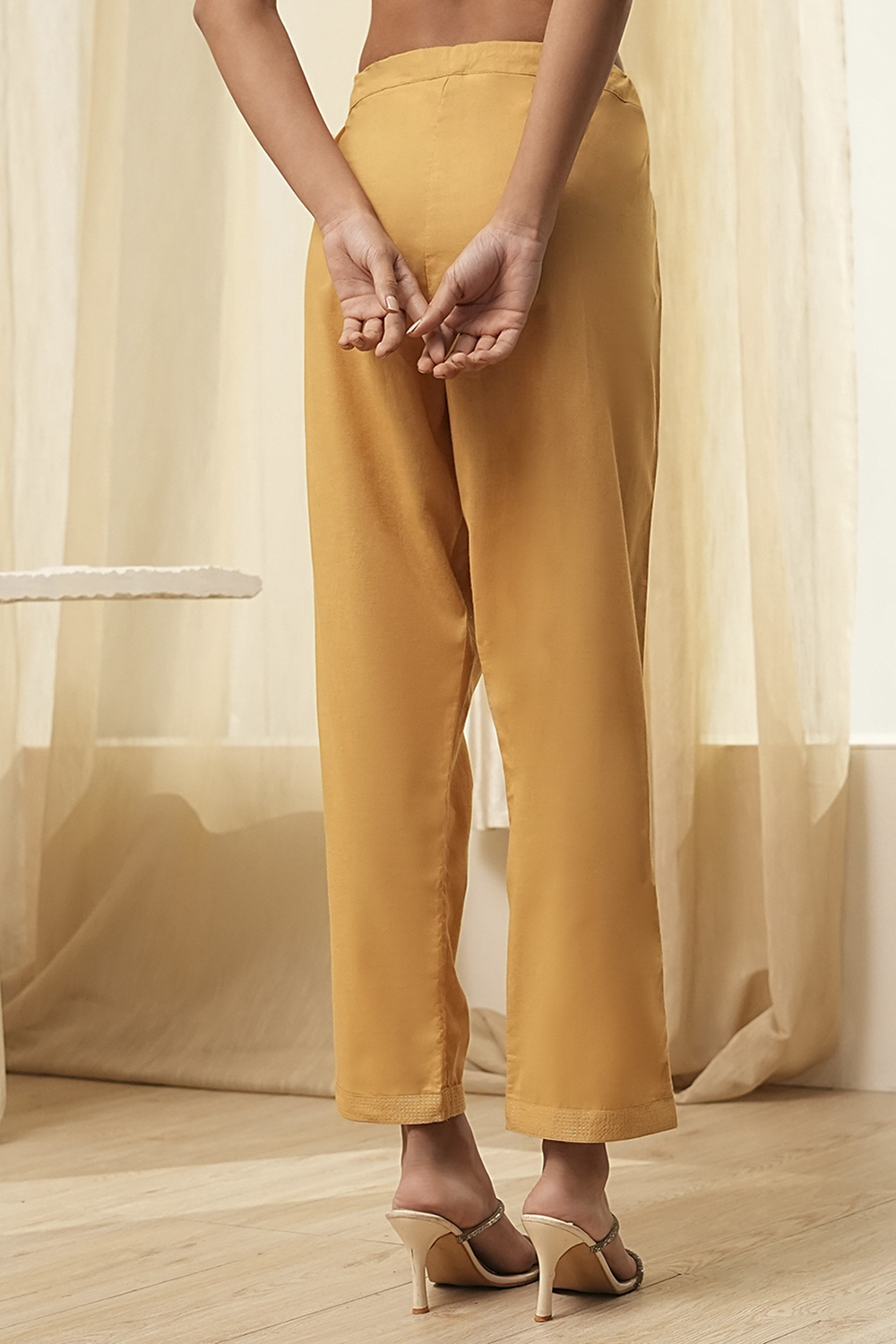 Cream-Colored Cotton Solid Regular Pants image number 5