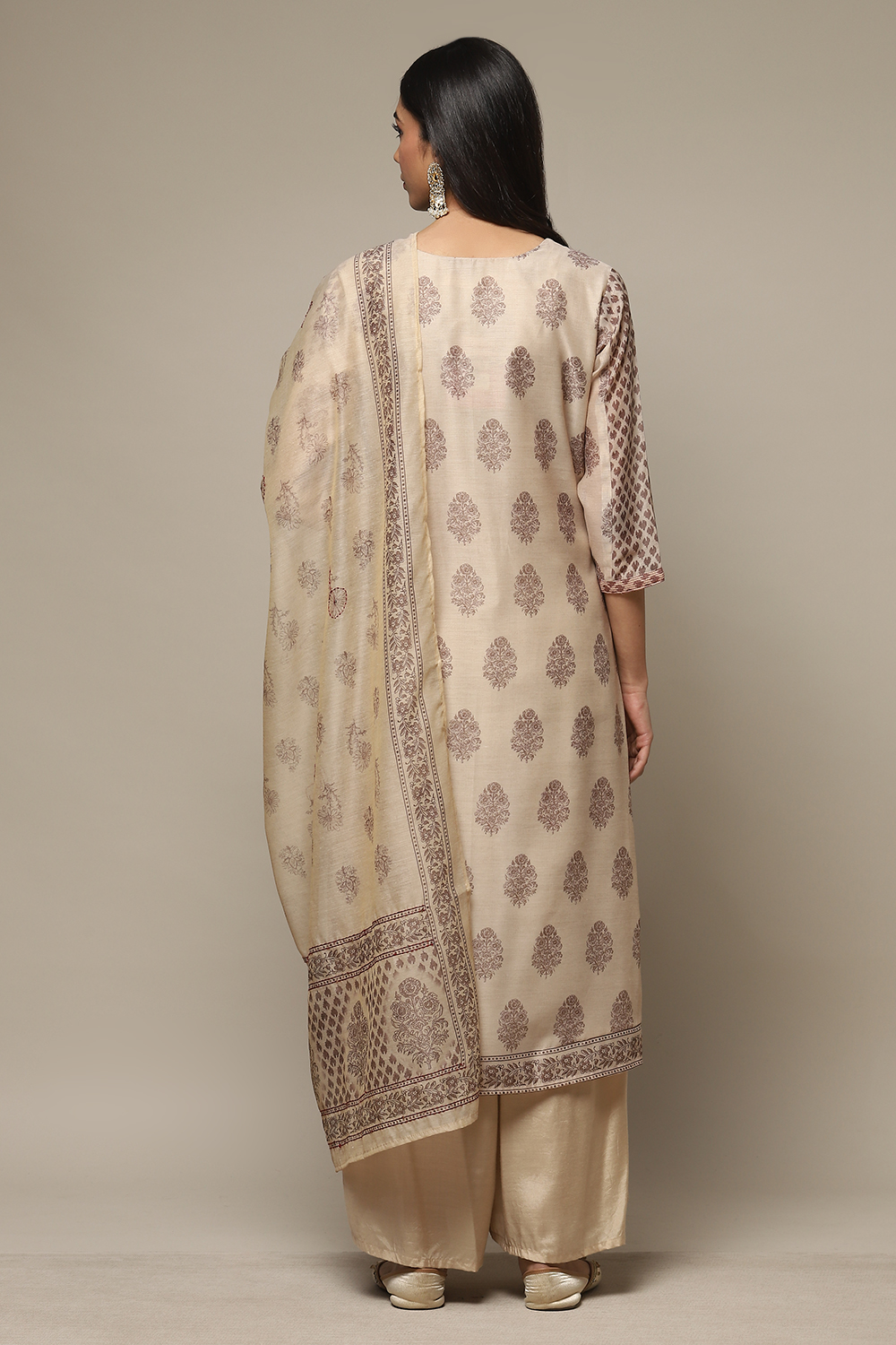 Off White Chanderi Hand Block Print Unstitched Suit Set image number 6