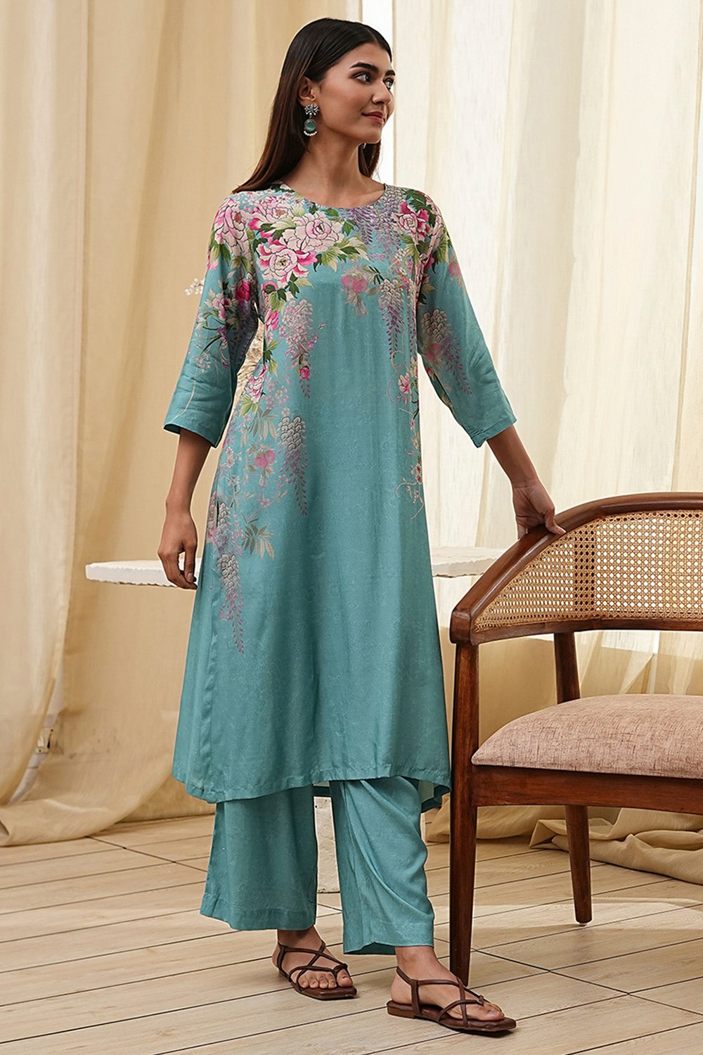 Blue Floral Straight Kurta Set image number 0
