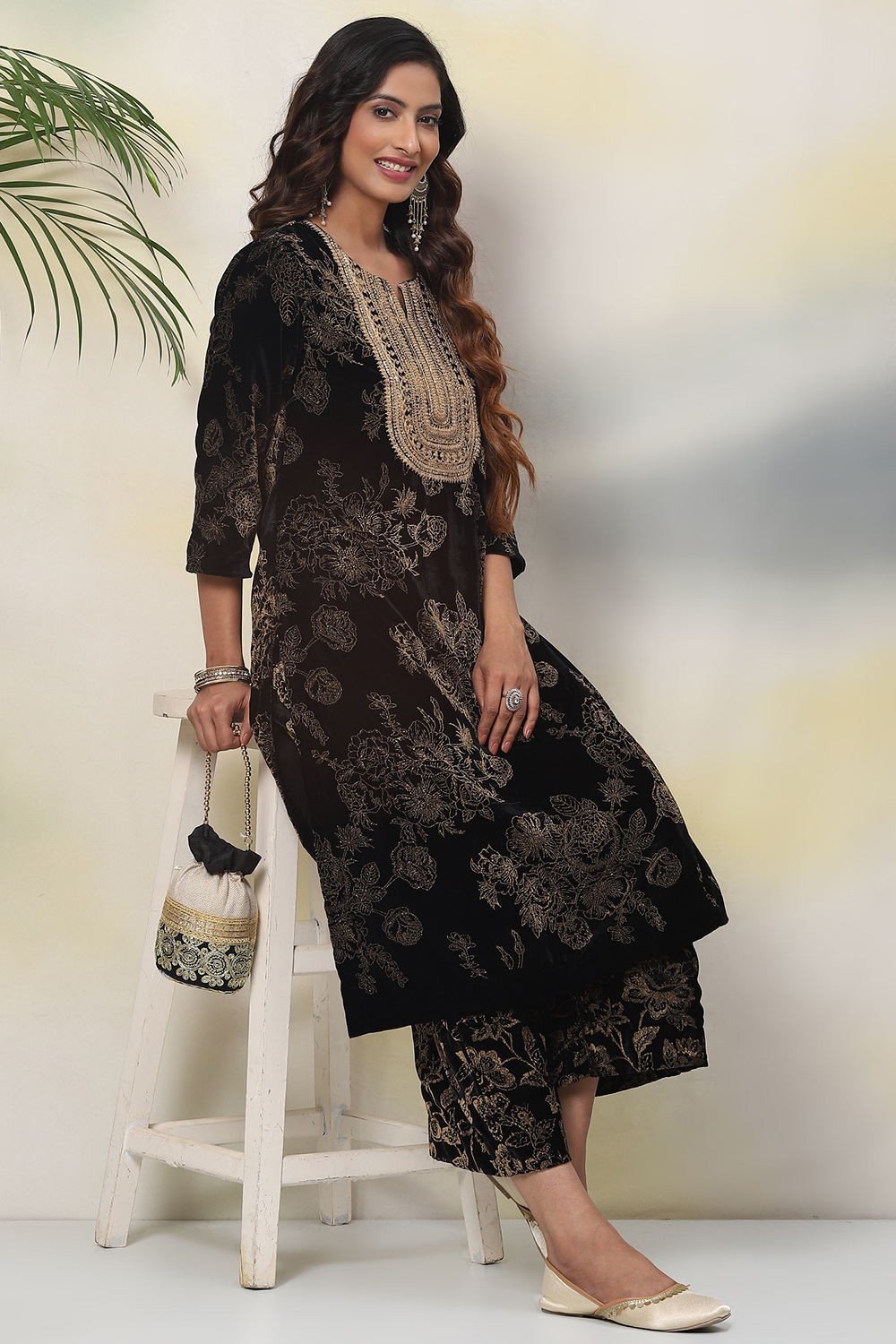 Black Velvet Straight Kurta image number 0