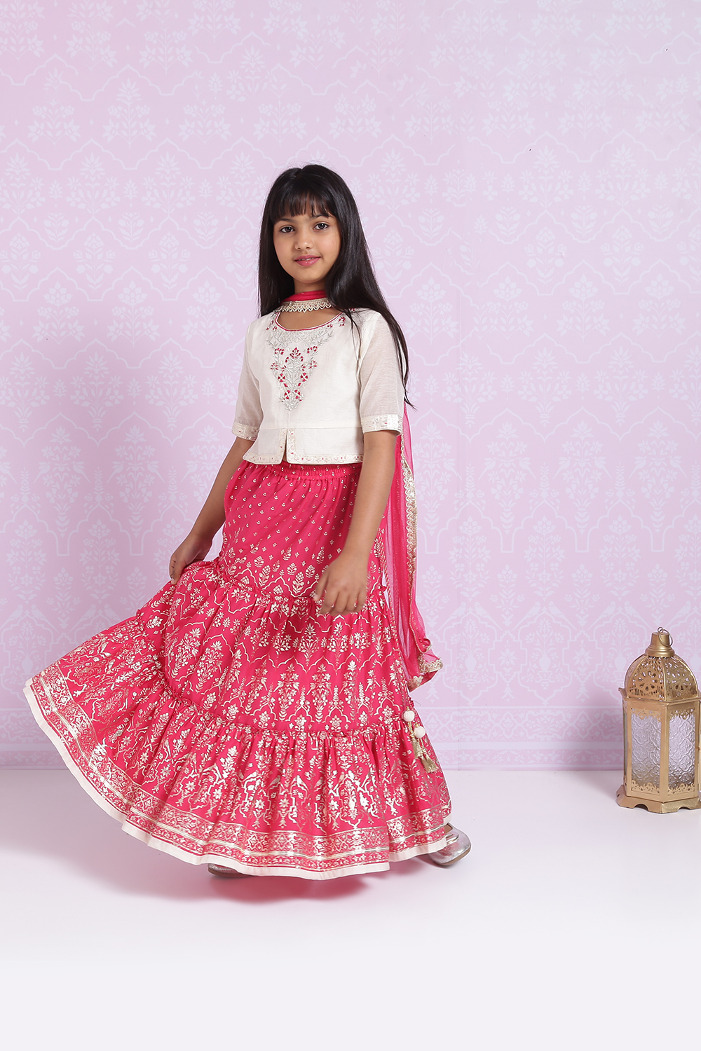 Off White And Pink Lehenga Set image number 3