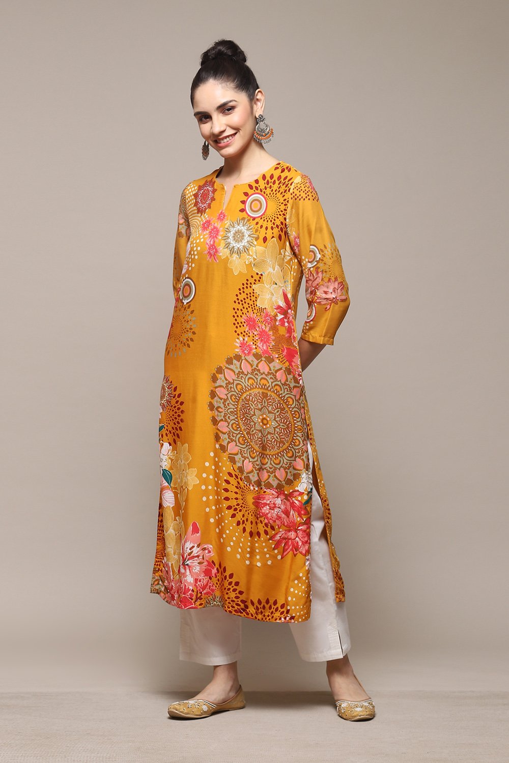 Yellow LIVA Straight Printed Kurta image number 5