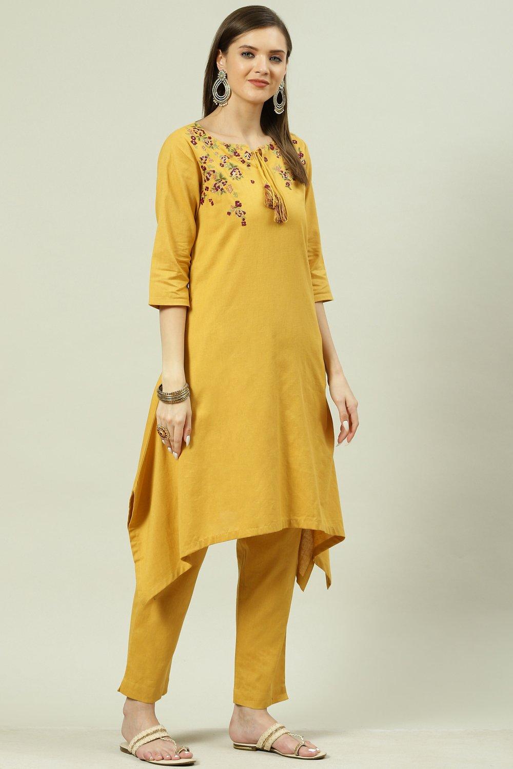 Yellow Solid Asymmetric Kurta Slim Pants Suit Set image number 5