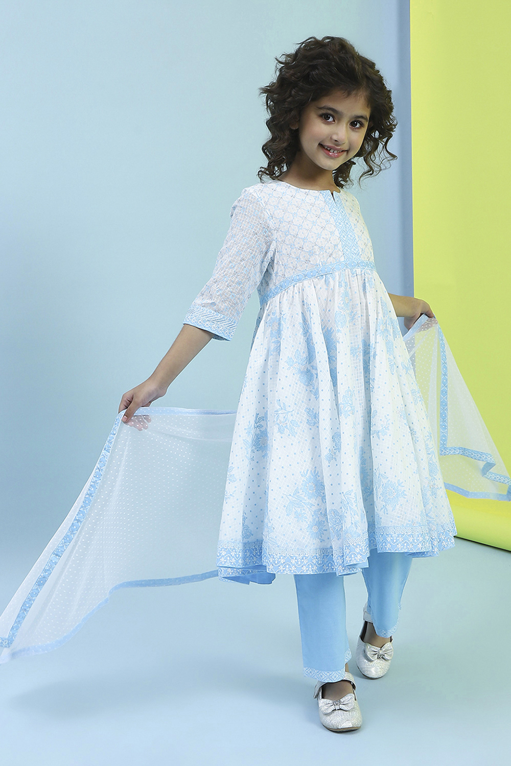 White Cotton Gathered Suit Set image number 0