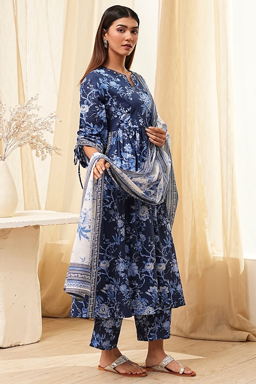 Indigo Pure Cotton Floral Gathered Suit Set image number 4